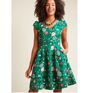 NEW! ModCloth Retro Floral Dress XL Pleated Vintage Green Pink Red 60’s Timeless